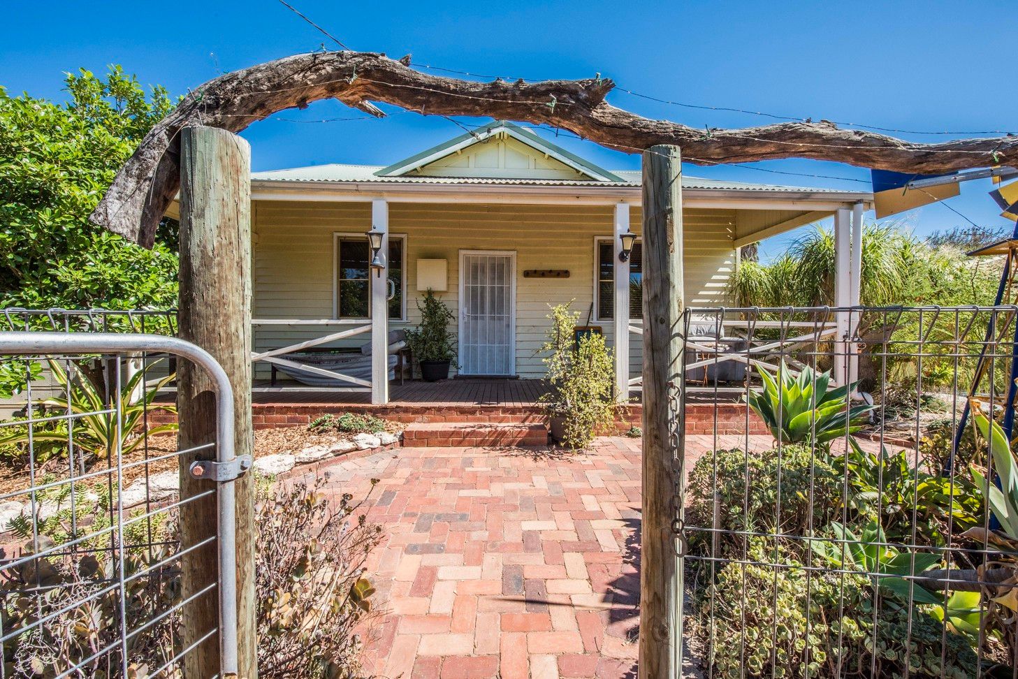 61 WALDECK ST, DONGARA WA 6525, 0部屋, 0バスルーム, House