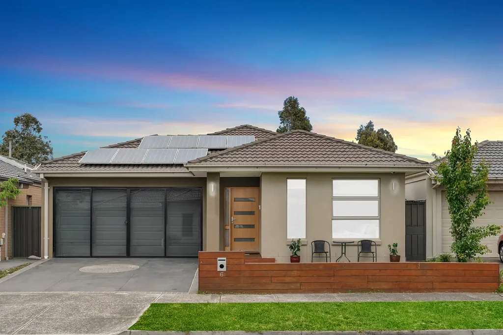 Craigieburn 3部屋 Family Home with Dual Living & Extras !