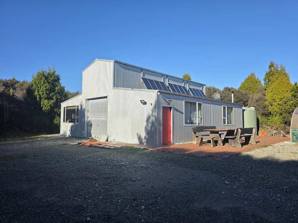 1 Hurren Place East, Kumara Junction, Westland, West Coast