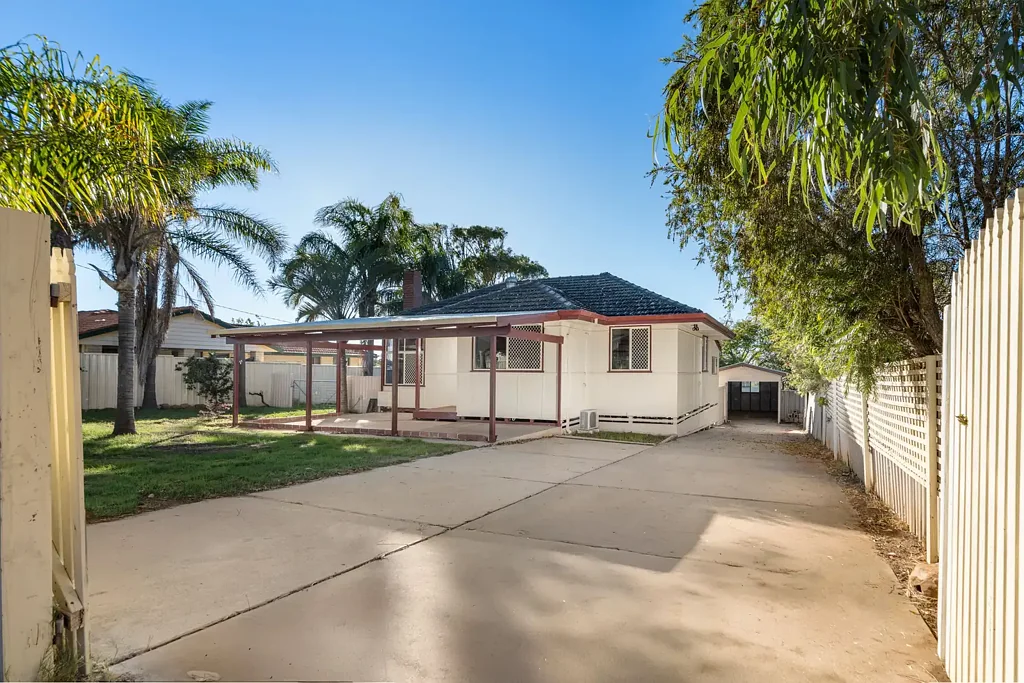 5 Challener Street, Rangeway, WA 6530