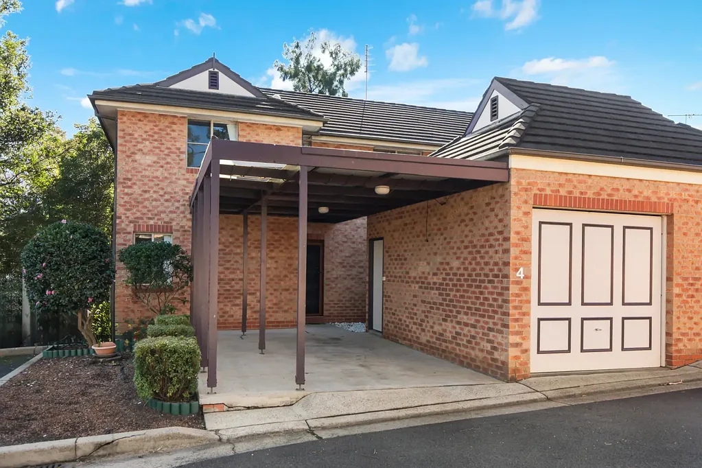 Bright & Airy 4-Bedroom Duplex in a Prime Location