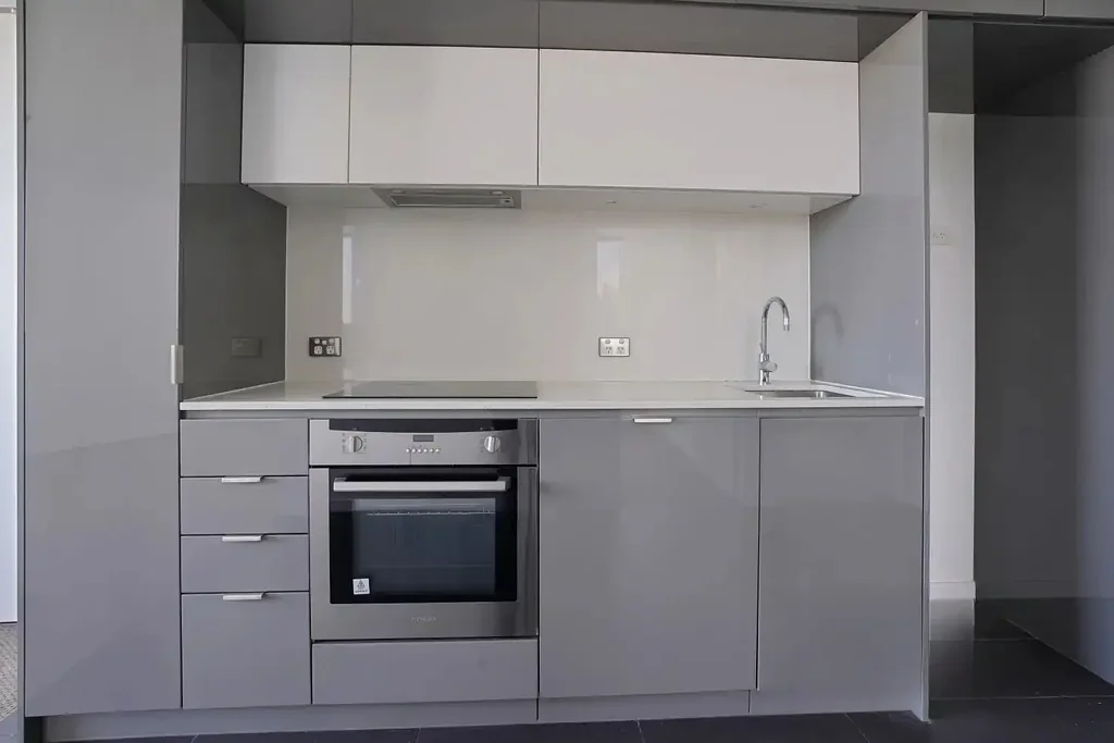 STUNNING HIGH-RISE LIVING IN THE HEART OF CARLTON