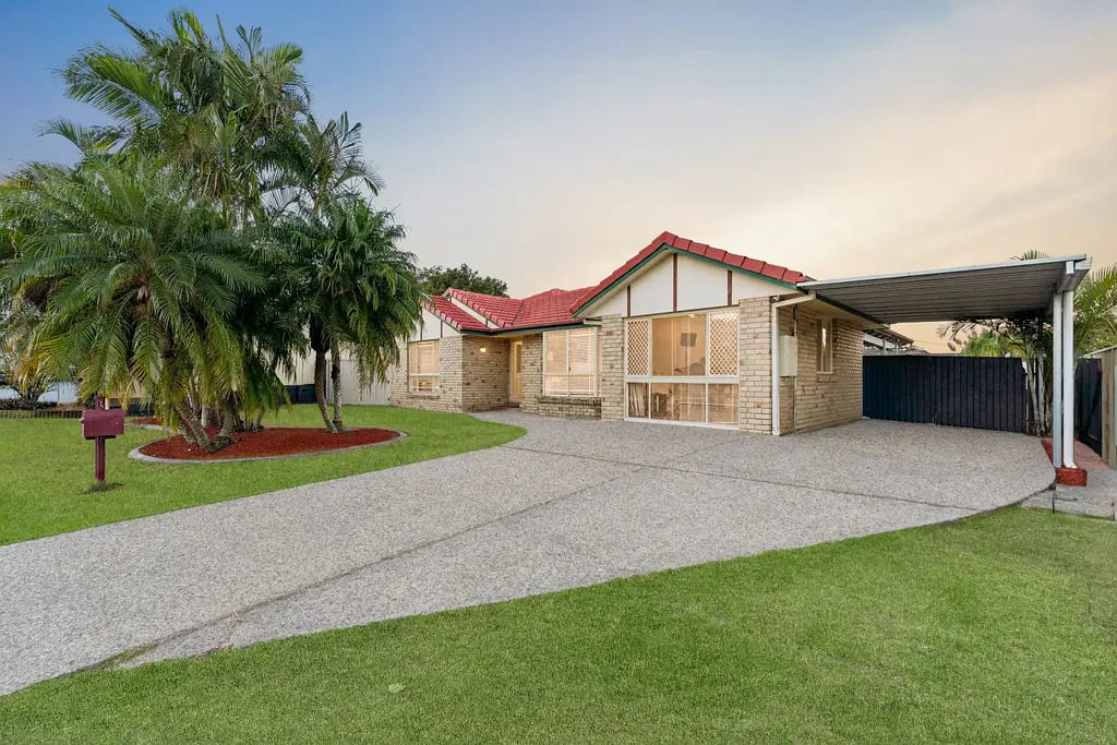 Regents Park 5 Slaapkamer Spacious Family Entertainer with Pool, Man Cave and Room for All the Toys