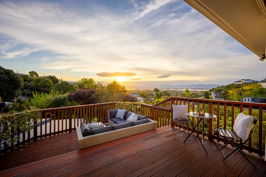 Stoke 3房  Stunning Views, Space and Privacy!