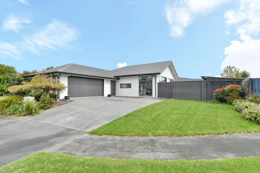 Woolston 4房  This Home will make you Smile!