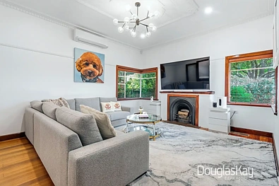 ਹੋਰ - 3 Cornwall Road, Sunshine, VIC 3020