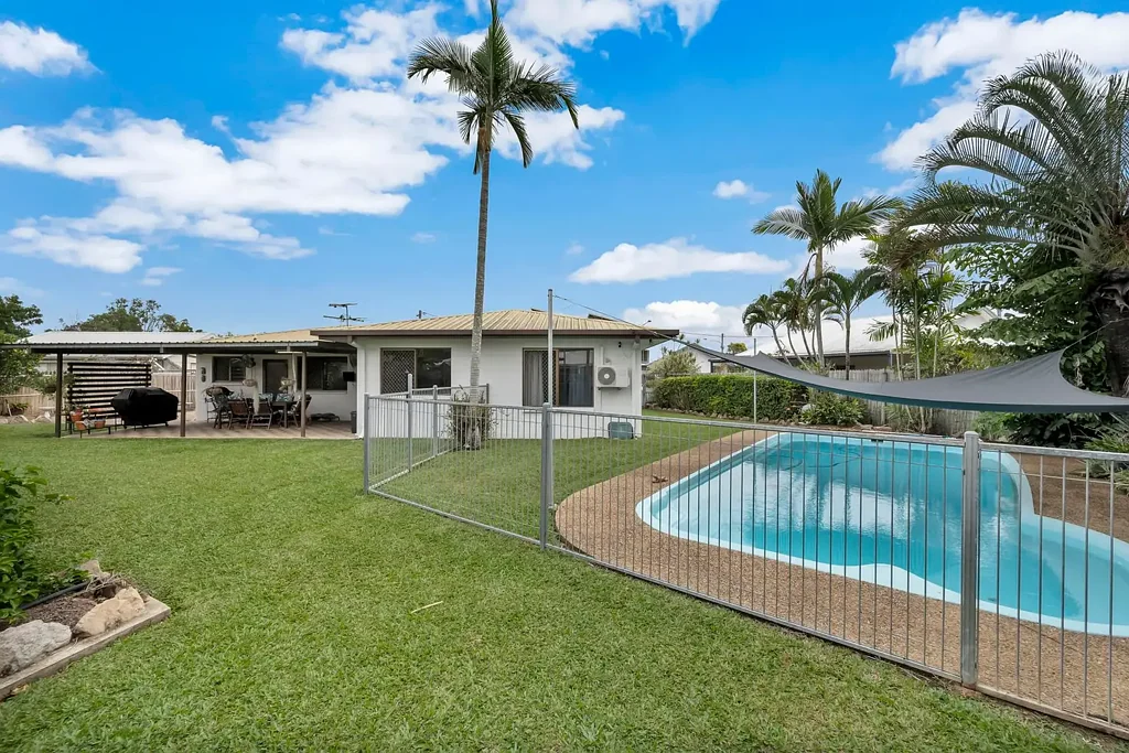 2 BRYNN COURT, Rasmussen, QLD 4815