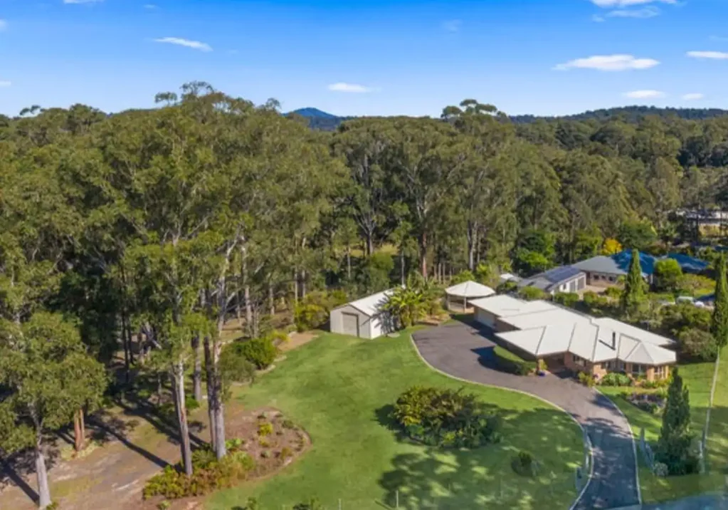 Moonee Beach 3ਬੈੱਡਰੂਮ FIGHT THOSE RISING COSTS OF LIVING WHILST STILL HAVING YOUR SEACHANGE!!!!