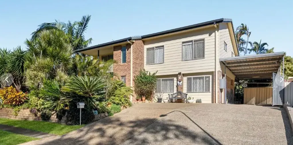 Bayside Beauty – Elevated Home with Flexible Living Options!