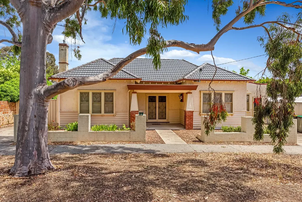 Low-Maintenance Living at 34B Hamlet Street