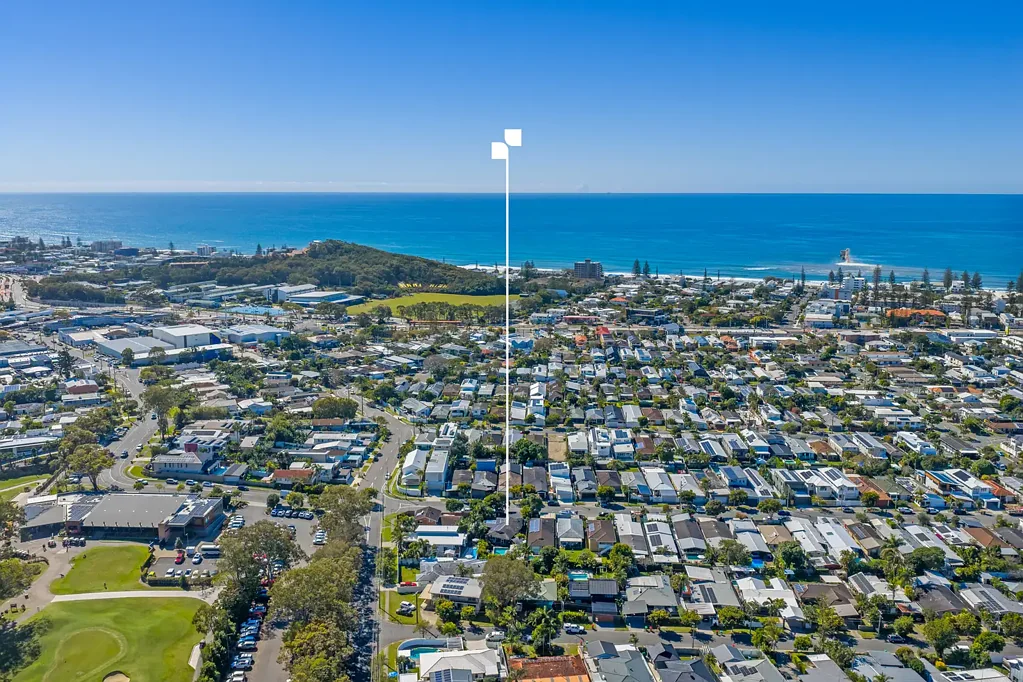 Miami 4房  A Highly Desired Miami Address on a Rare 632m2 Allotment.