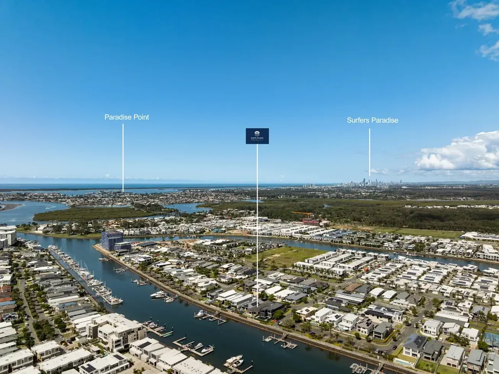 Hope Island 4房  Single level contemporary home - North to water with Private Marina Berth.