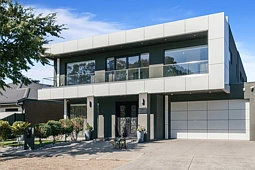 29 Debonair Parade, Craigieburn