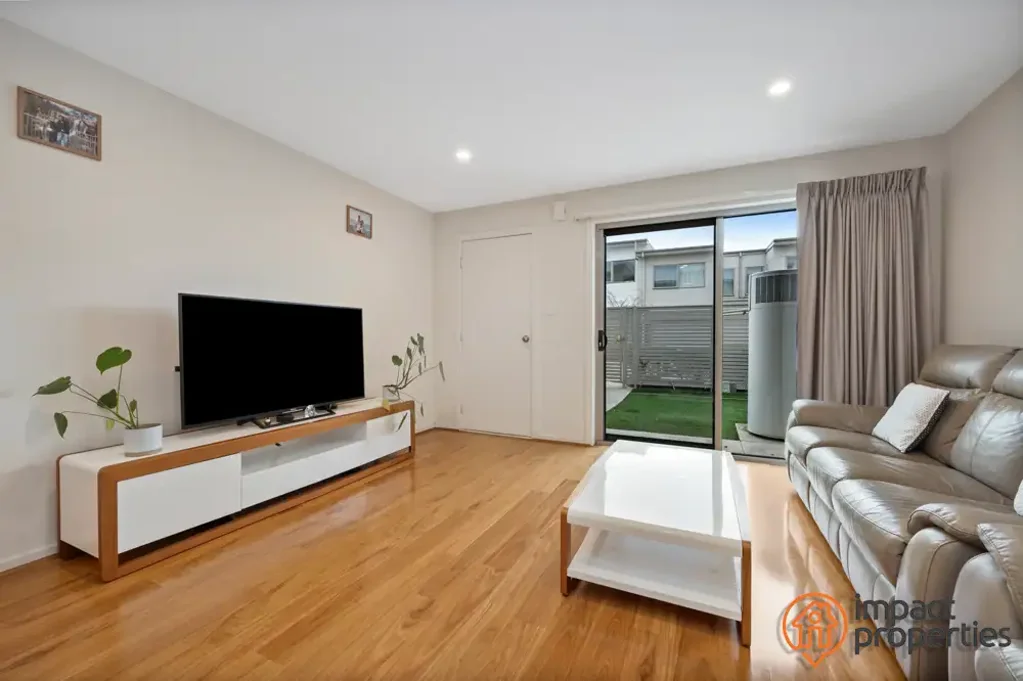 Coombs 3ห้องนอน Stylish Townhouse Living in the Heart of Coombs !