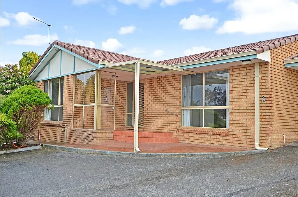 Comfortable Living Within Walking Distance to Town