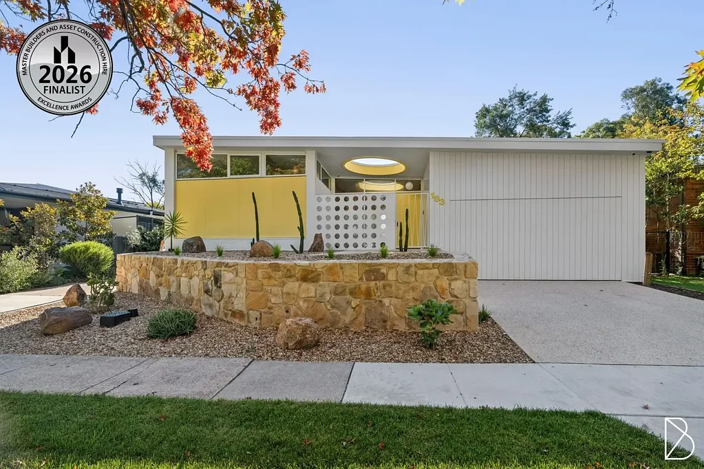 O'Connor 3ห้องนอน Mellow Yellow House — A Refined Mid-Century Sanctuary