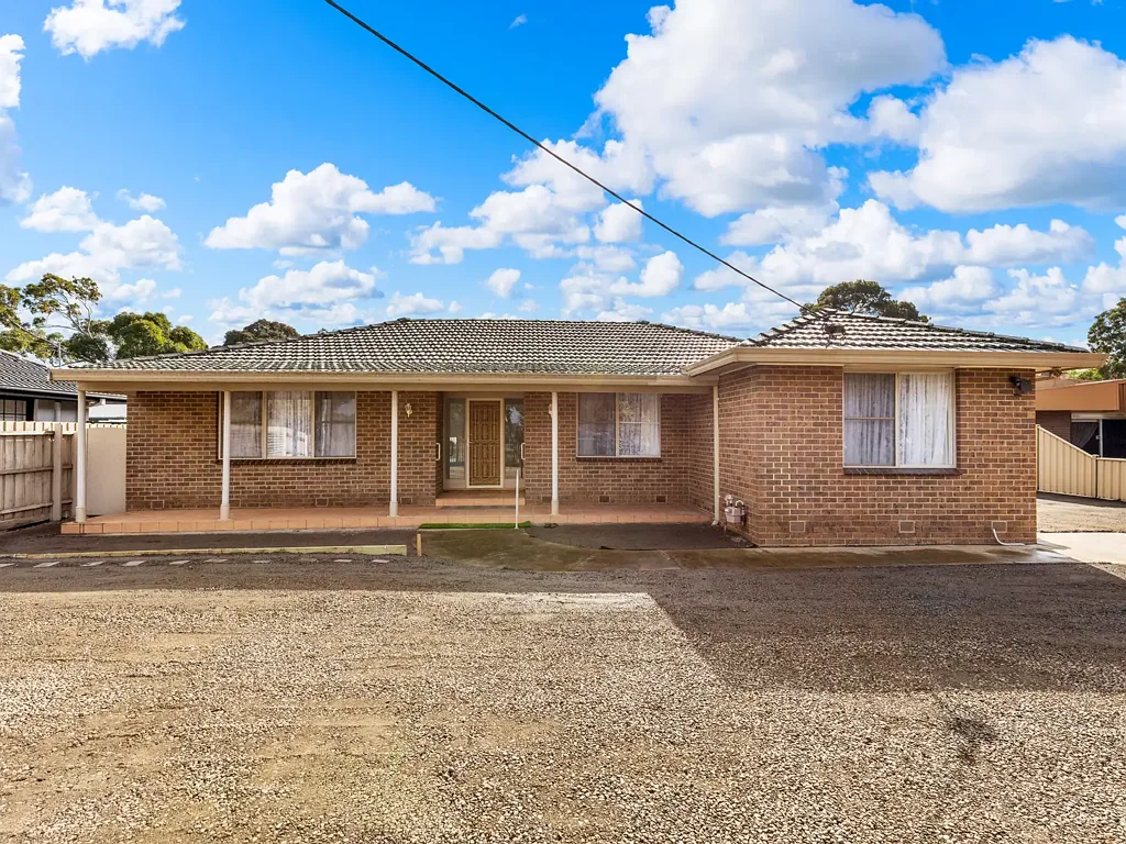 Werribee 4 Slaapkamer Prime Princes Highway Opportunity – Approved Medical Centre Plans with 22.8m Frontage and Outstanding Exposure