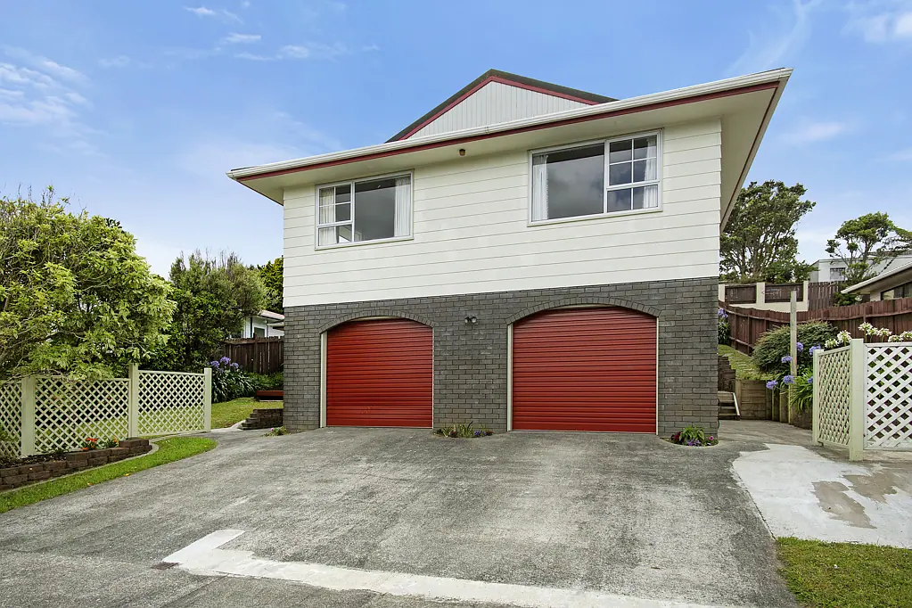 16 Mossburn Grove, Kelson, Lower Hutt, Wellington