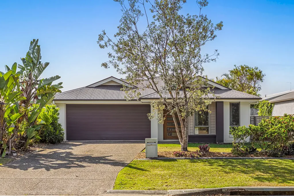 37 Jindalba Drive, Coomera, QLD 4209