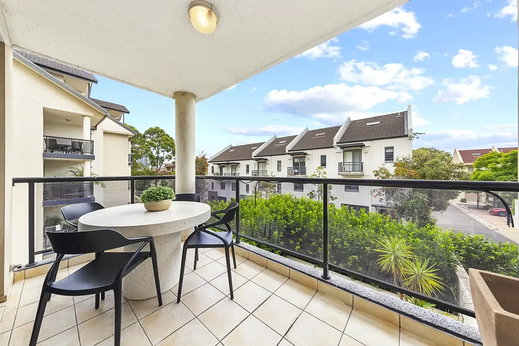 8/4 Taylors Drive, Lane Cove, NSW 2066