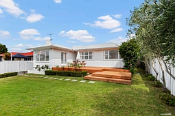 61 Glen Marine Parade, Glendene