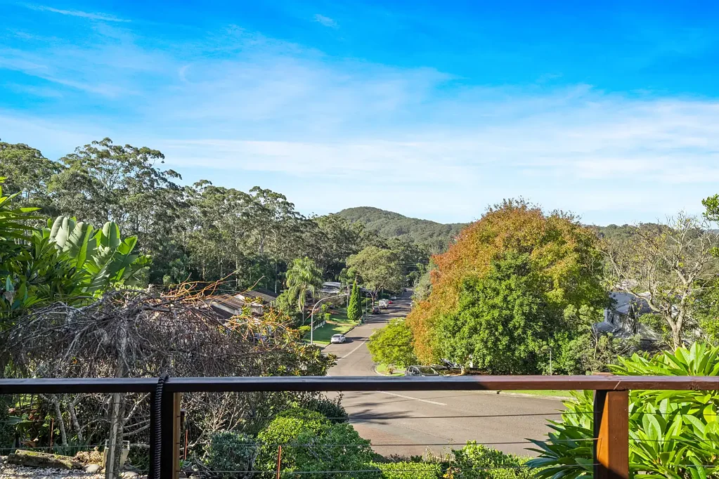 Narara 5침실 Spacious Family Living with Valley Views & Beautiful Garden Surrounds