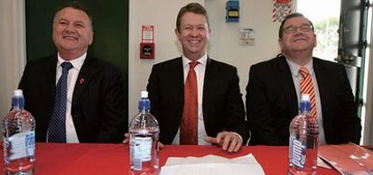 新西兰工党党魁竞选 David Cunliffe受公众支持，核心成员青睐Grant Robertson ... ...
