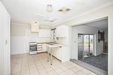 ਰਸੋਈ - 63 Girraween Street, Armadale, WA 6112