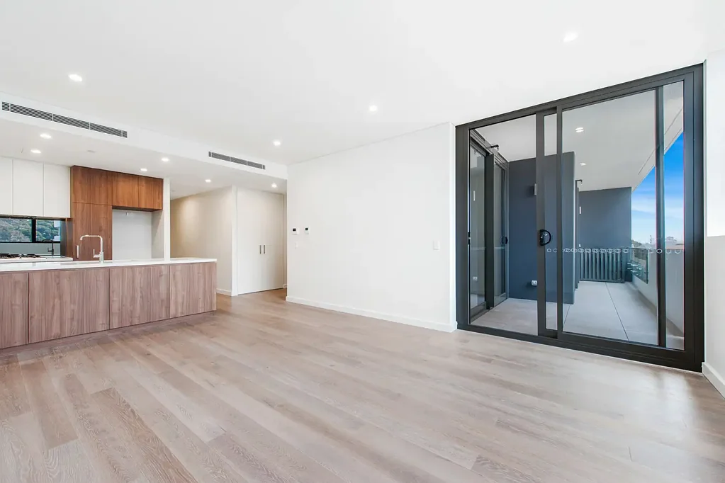 Prestigious Oxford Central | Prime Location Near Epping Station