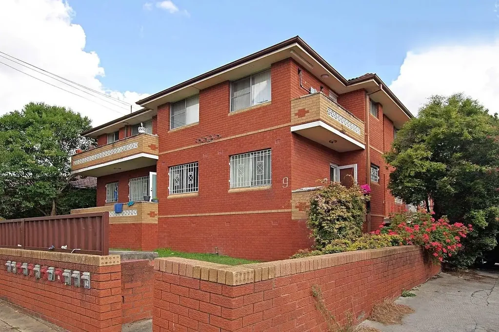 Large top floor unit in a prime location