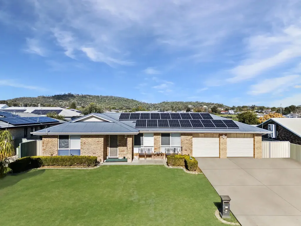 Gunnedah 4 Bedroom Effortless Family Living – Feature-Packed & Move-In Ready!