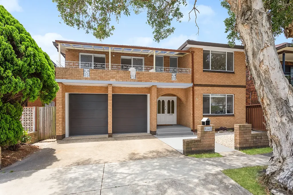 Rosebery 8Zimmer Spacious, Renovated Family Home with excellent Investment Potential