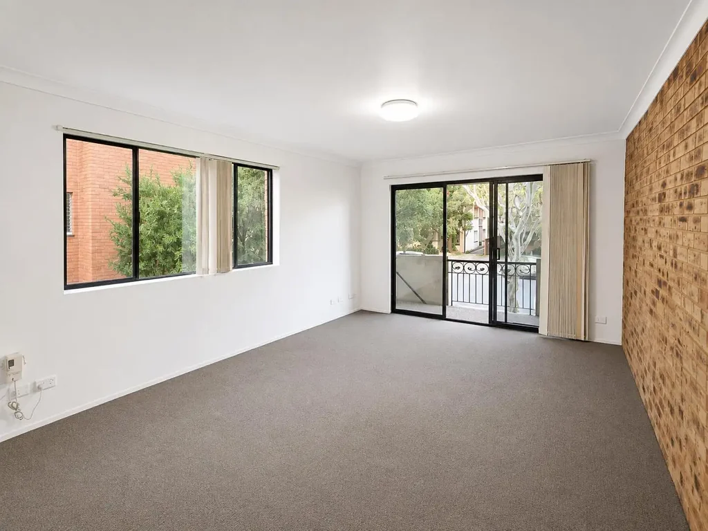 Welcoming Updated 2-Bedroom Apartment