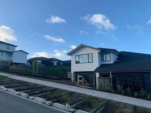 Spacious Family Home in Sought-After Milldale ...