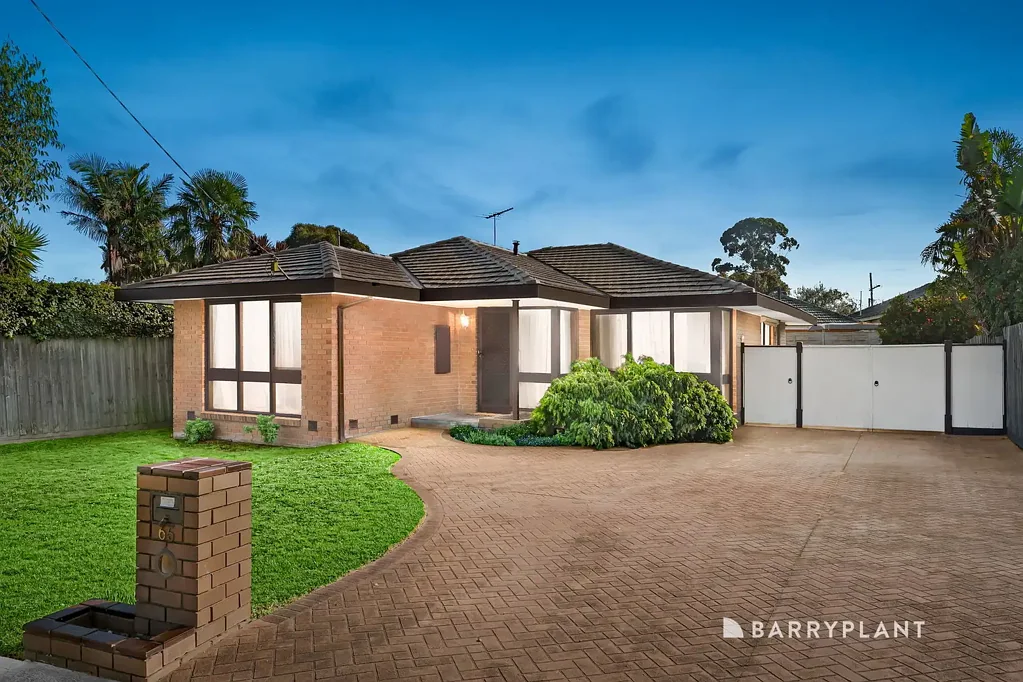 Bundoora 4ห้องนอน Spacious Family Living in a Convenient Bundoora Setting