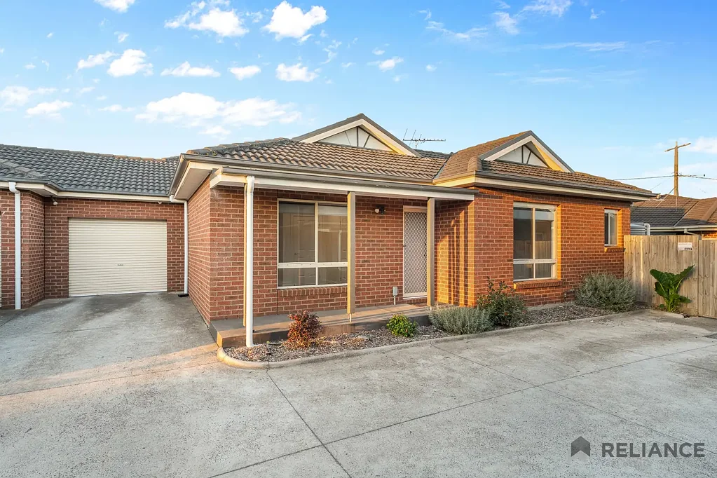 2/3 Plumpton Road, Diggers Rest, VIC 3427