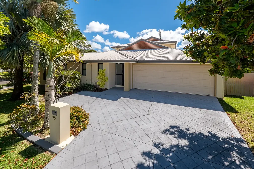 Pelican Waters 3ਬੈੱਡਰੂਮ Relaxed Coastal Living: Generous 3-Bedroom Duplex in Prime Pelican Waters