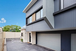 3/41 Parkes Street, Oak Flats