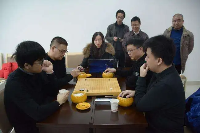 姓氏双人赛柯氏父子胜出 奇点围棋邱继红率队夺冠