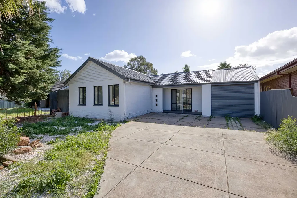 3-Bedroom Rental House in Peaceful Elizabeth Downs - Your Ideal Home Awaits