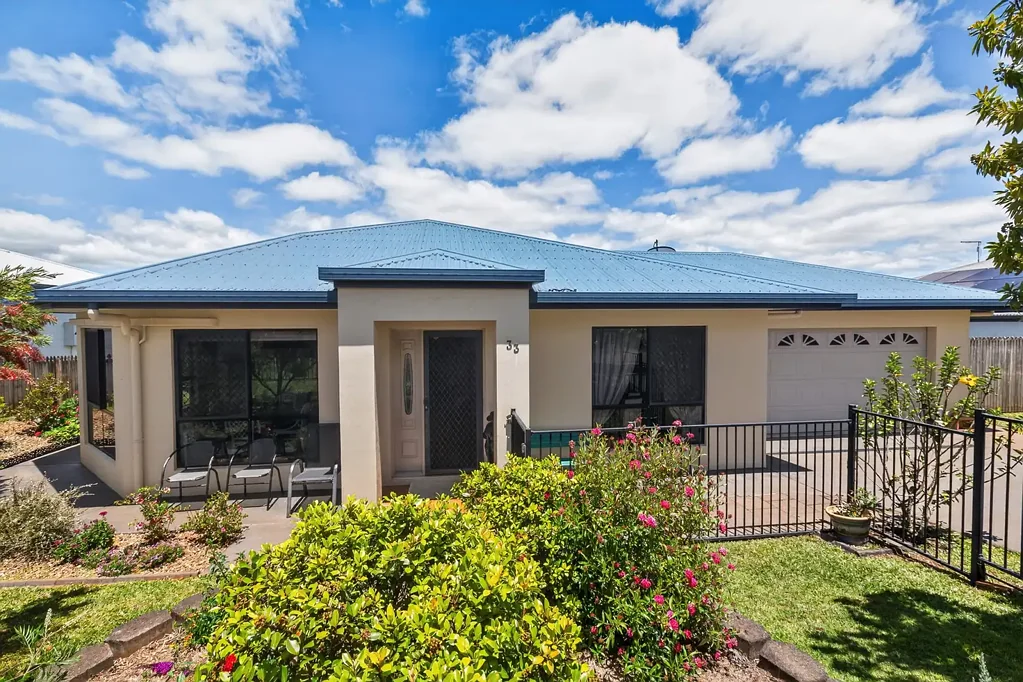 Yungaburra 4Kwarto 3 Bedroom Plus Media Room on 991sqm