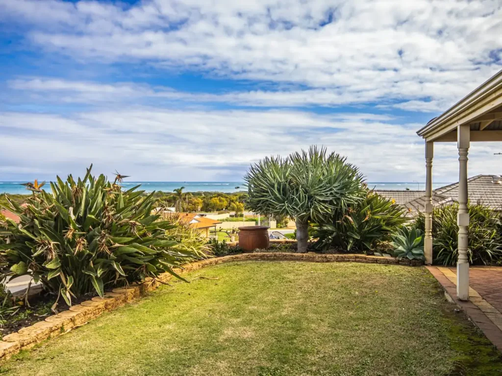 9 Auger Green, Wandina, WA 6530