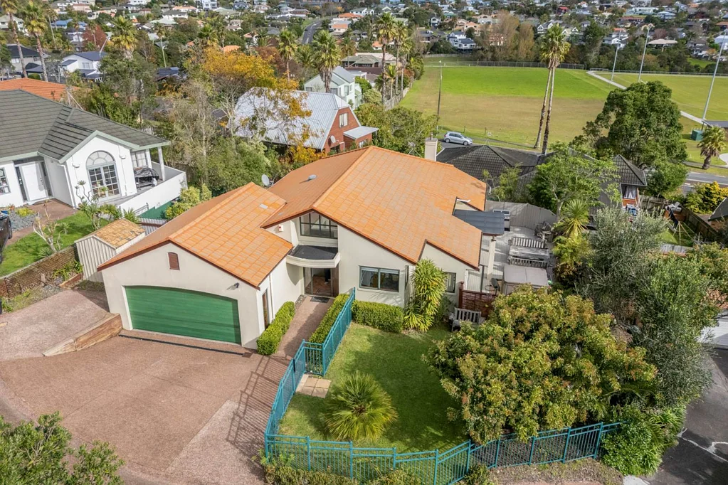 15 Mandeville Place, Unsworth Heights, North Shore City, Auckland