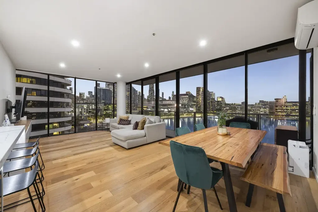 Docklands 3침실 SOPHISTICATED AND BESPOKE SANCTUARY WITH RENOVATED ALLURE