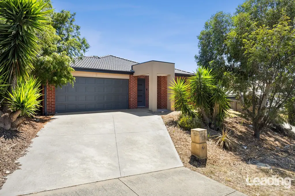 12 Glastonbury Drive, Sunbury, VIC 3429