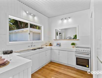 6 Bushland Avenue, Mollymook Beach, NSW 2539, 3 Bedrooms, 2 Bathrooms, House