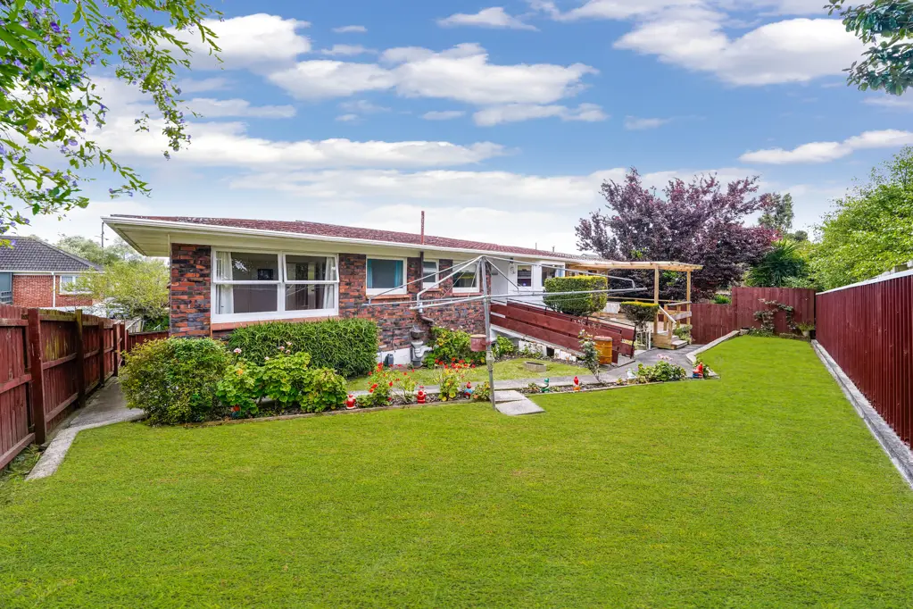 Manurewa 3 Bedroom Solid Brick & Tile Home - Bargain Buying