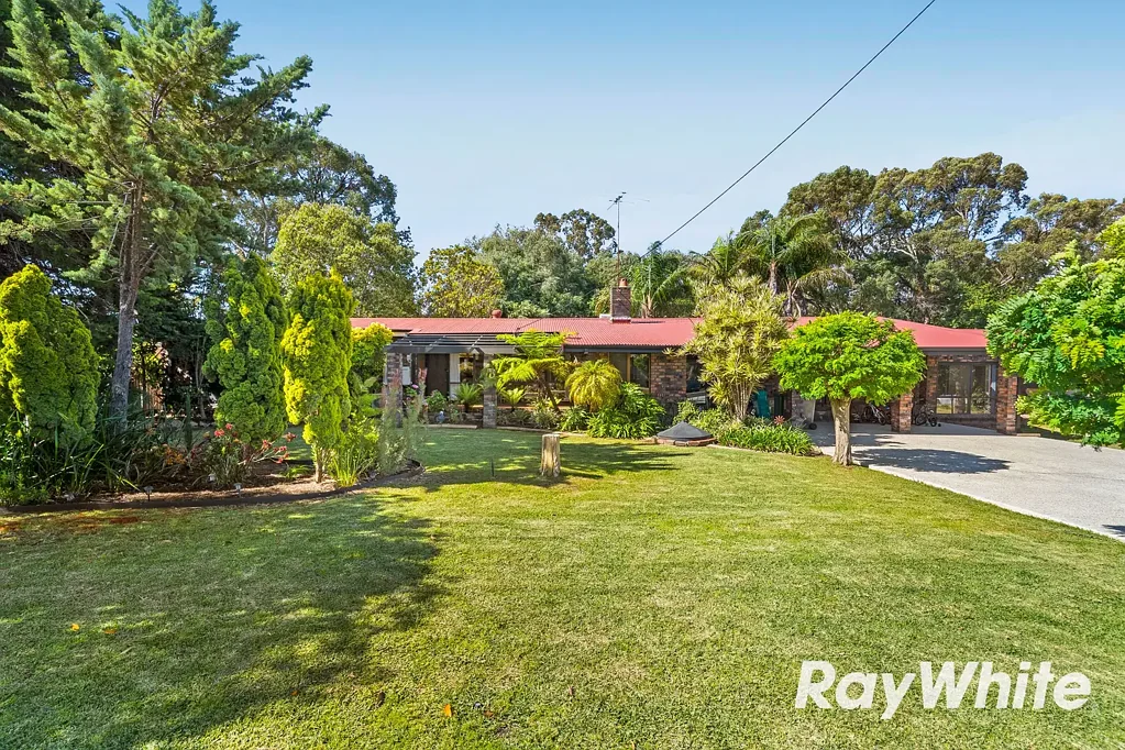 Greenfields 4Kwarto BIG HOME  BIG BLOCK  GREAT OPPORTUNITY