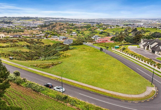 35 Kitenga Road, Flat Bush, Manukau City