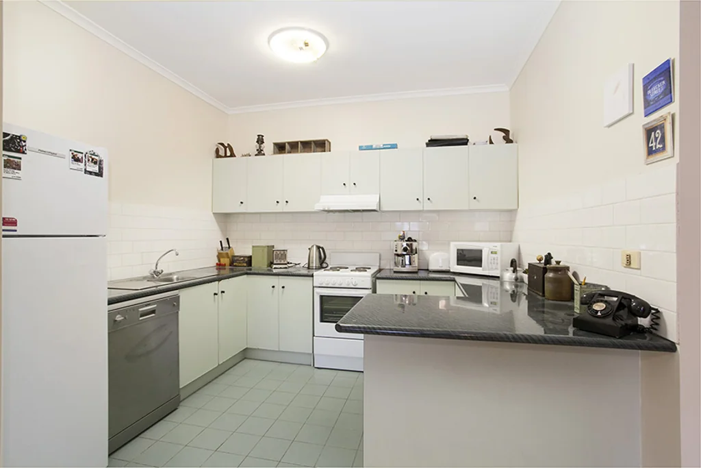 SPACIOUS AND GREAT LOCATION